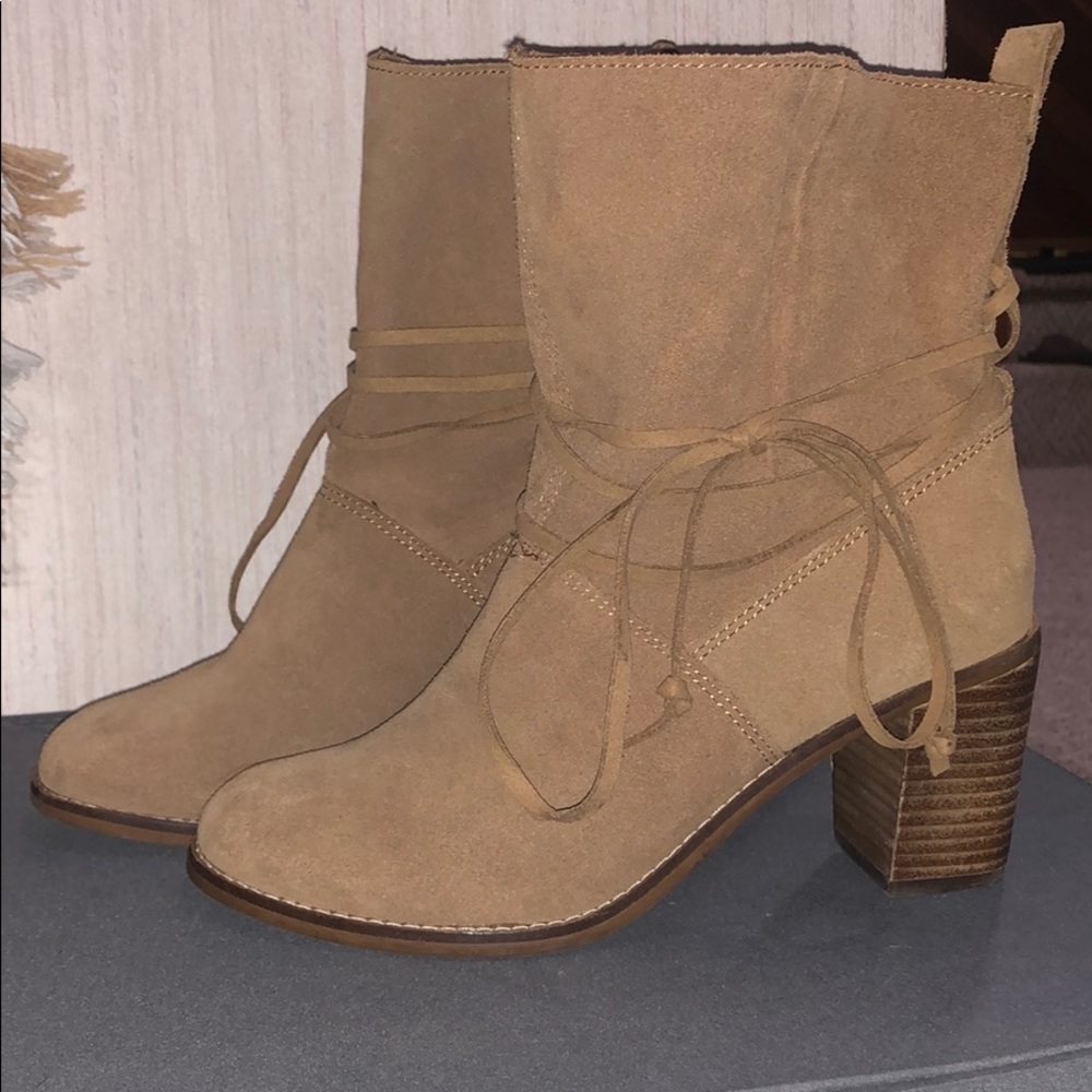 Toms Booties